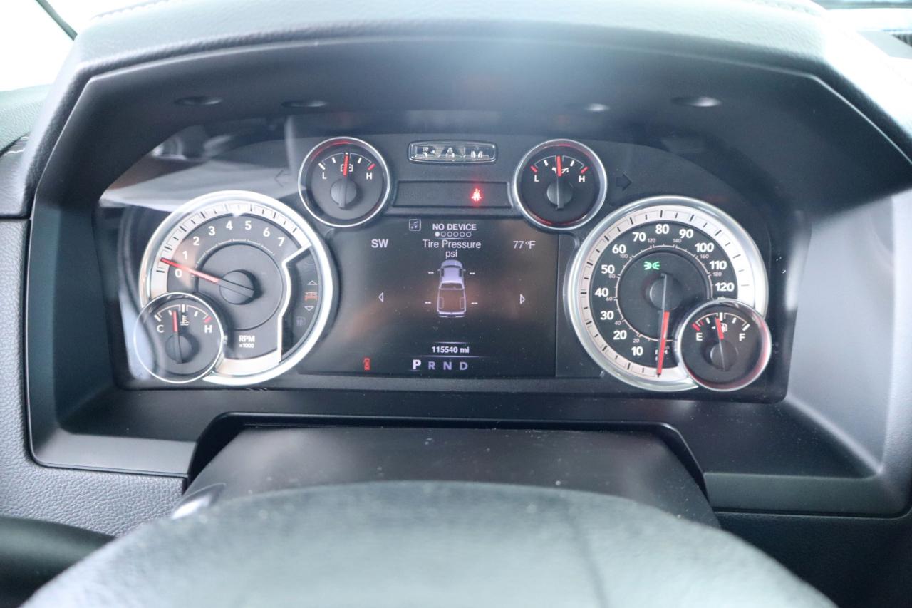 RAM 1500 4WD Quad Cab 140.5" Sport 2016