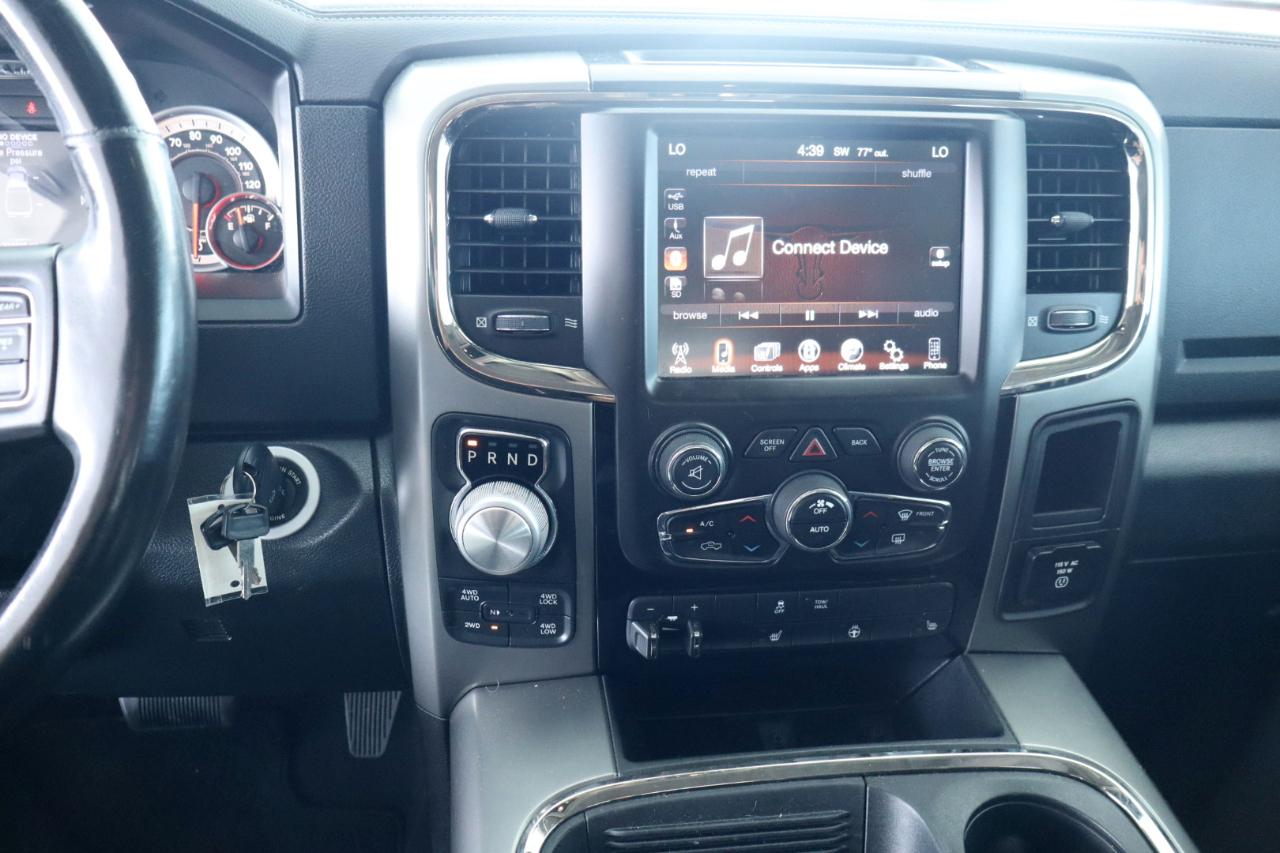 RAM 1500 4WD Quad Cab 140.5" Sport 2016