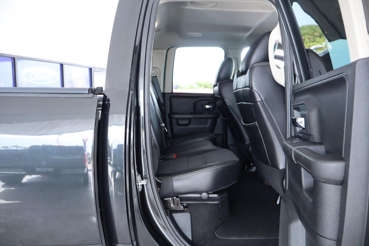 RAM 1500 4WD Quad Cab 140.5" Sport 2016