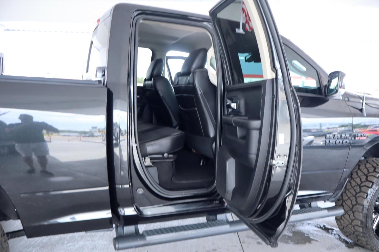 RAM 1500 4WD Quad Cab 140.5" Sport 2016