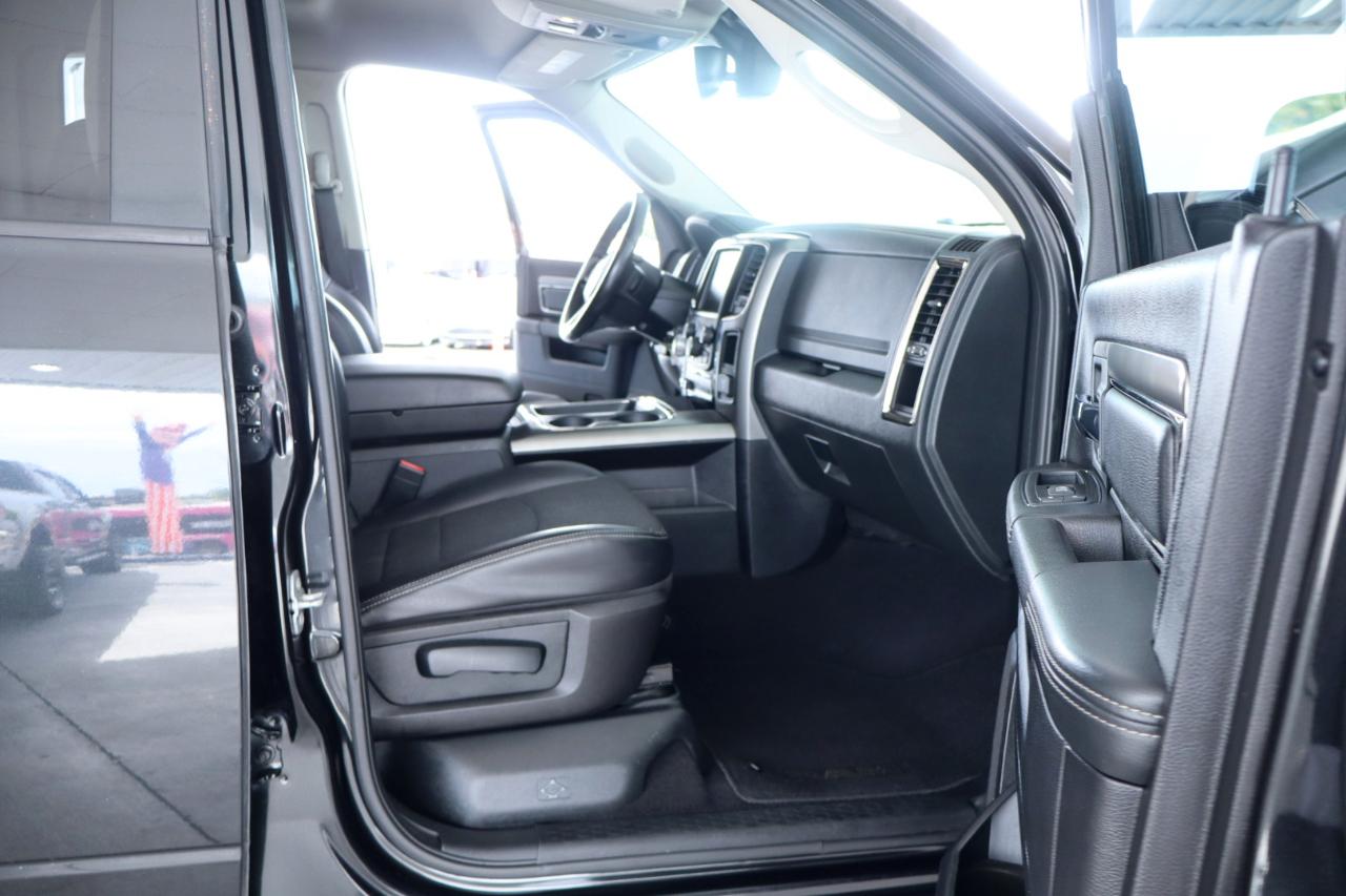 RAM 1500 4WD Quad Cab 140.5" Sport 2016