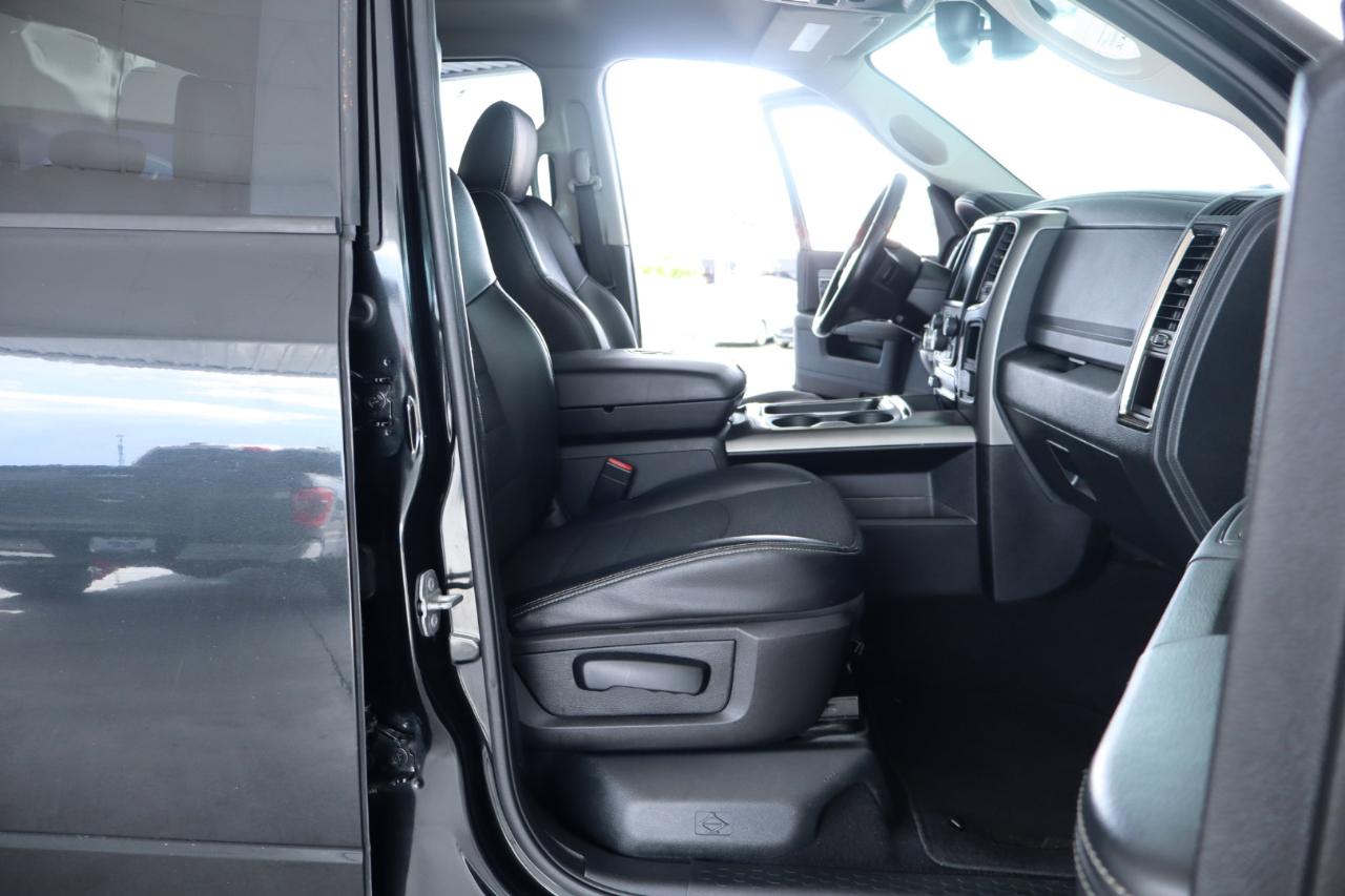 RAM 1500 4WD Quad Cab 140.5" Sport 2016