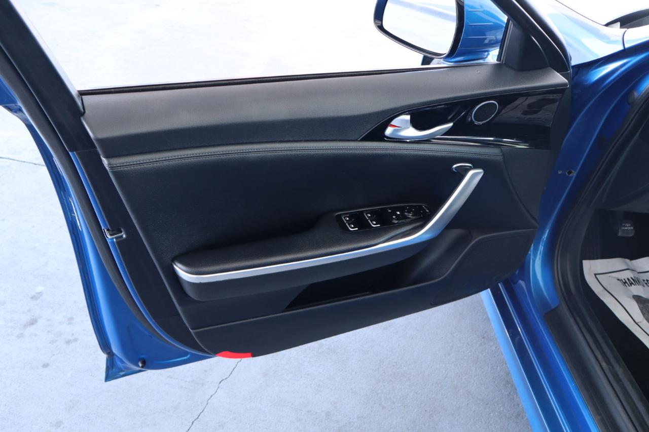 Kia Stinger Base AWD 2018