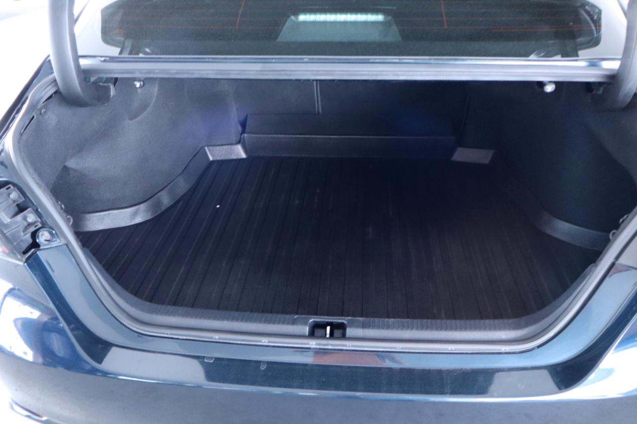 Toyota Camry XSE Auto (Natl) 2021