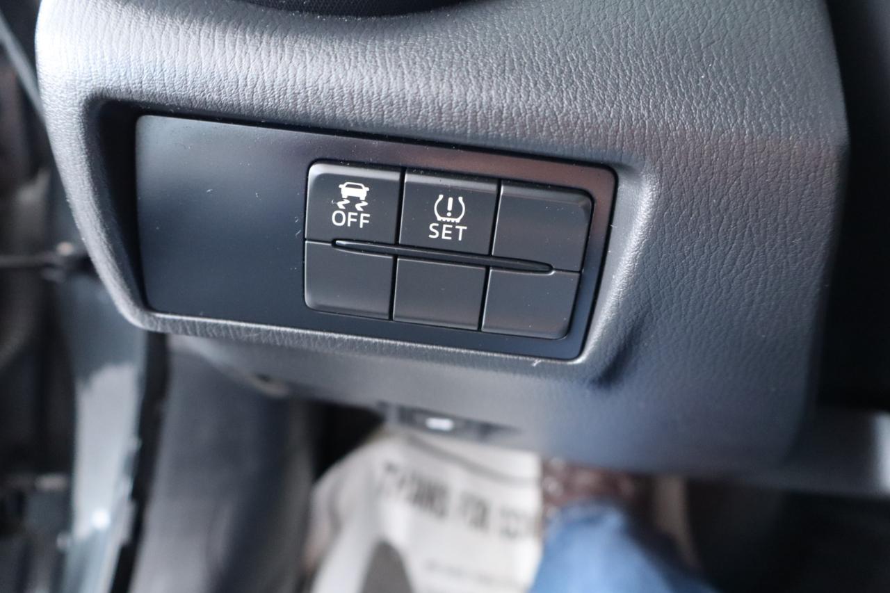 Mazda MX-5 Miata 2dr Conv Auto Club 2016