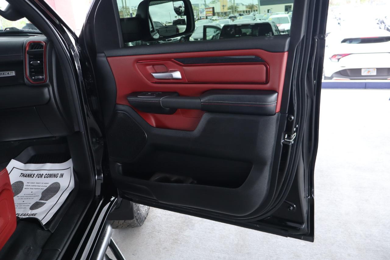 RAM 1500 Rebel 4x4 Crew Cab 5'7" Box 2019