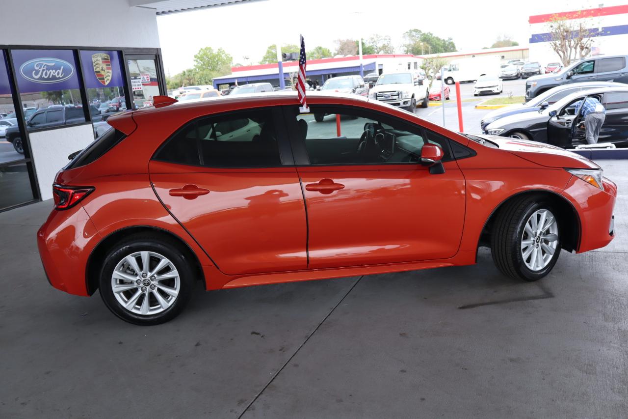 Toyota Corolla Hatchback SE CVT (Natl) 2023