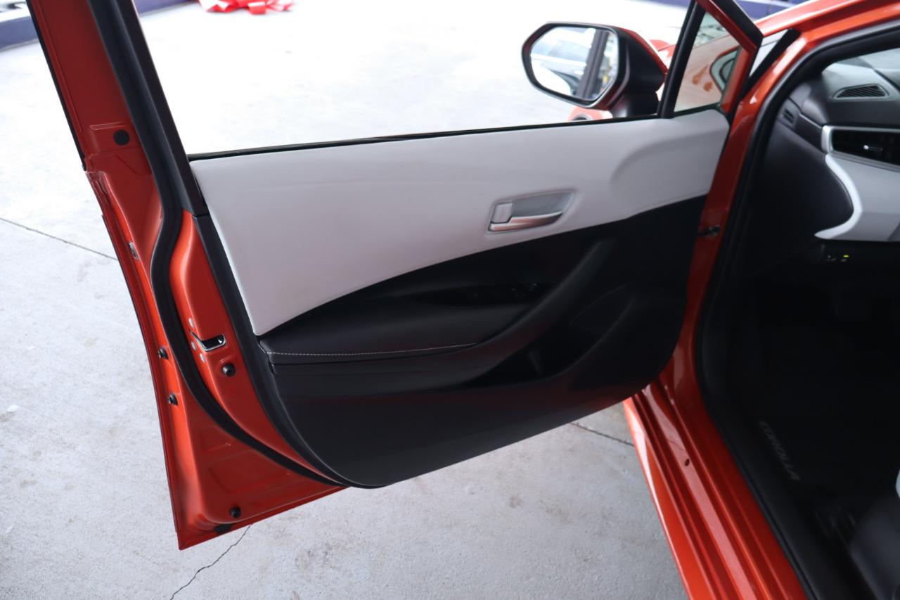 Toyota Corolla Hatchback SE CVT (Natl) 2023