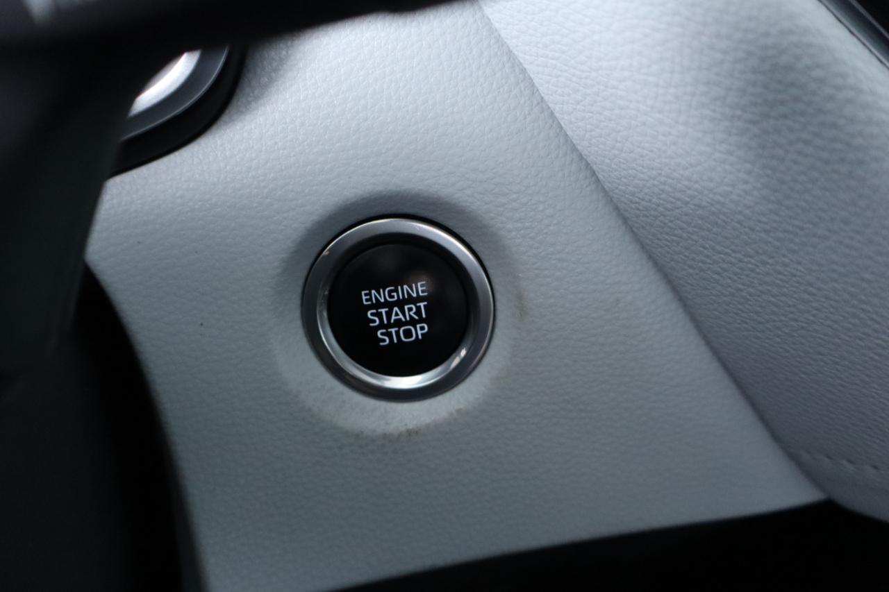 Toyota Corolla Hatchback SE CVT (Natl) 2023