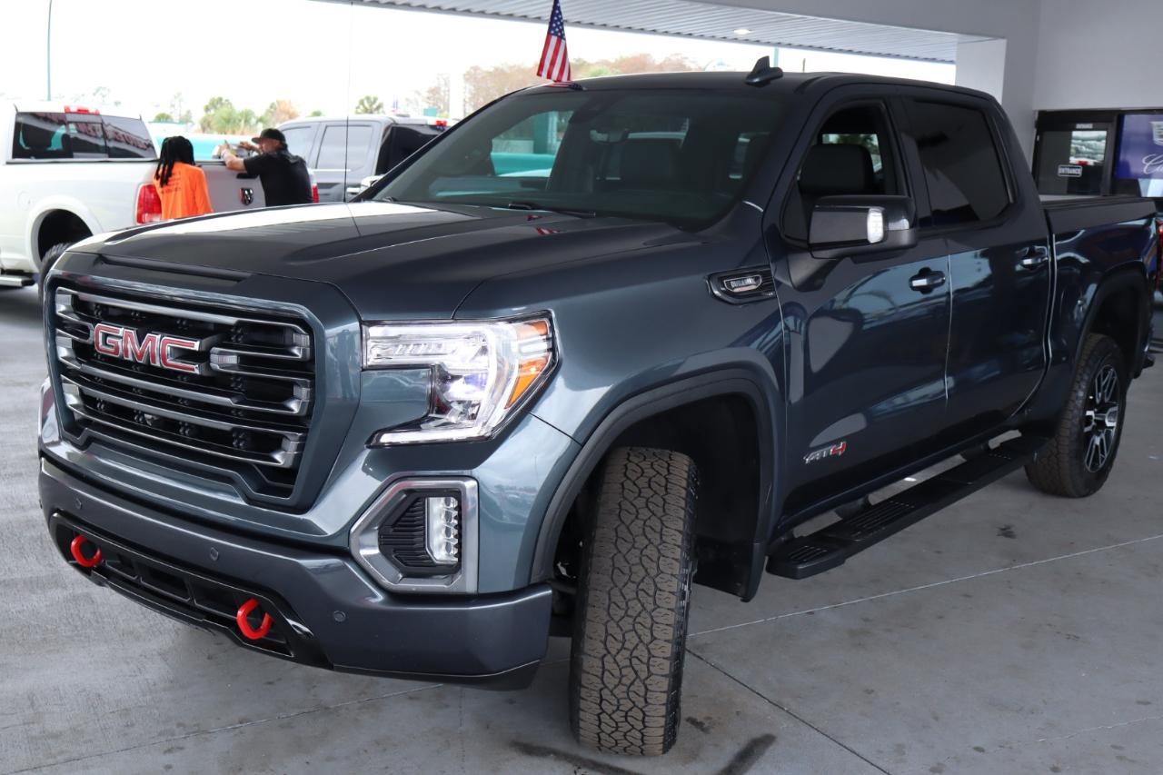 GMC Sierra 1500 4WD Crew Cab 147" AT4 2021
