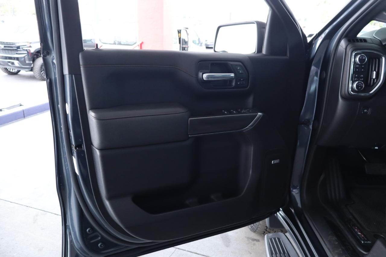 GMC Sierra 1500 4WD Crew Cab 147" AT4 2021