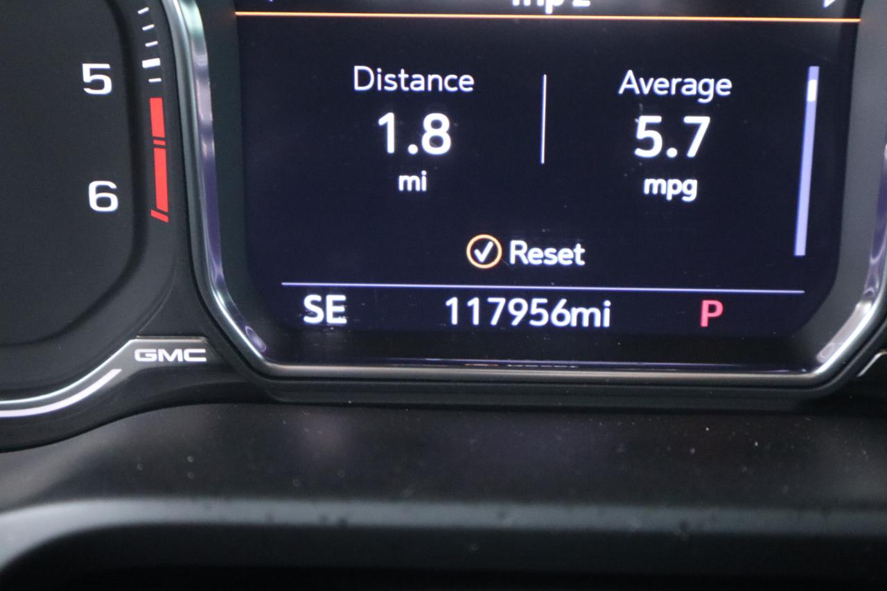 GMC Sierra 1500 4WD Crew Cab 147" AT4 2021