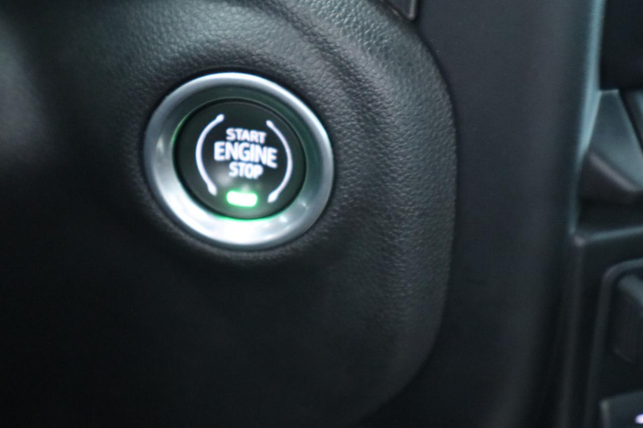 GMC Sierra 1500 4WD Crew Cab 147" AT4 2021