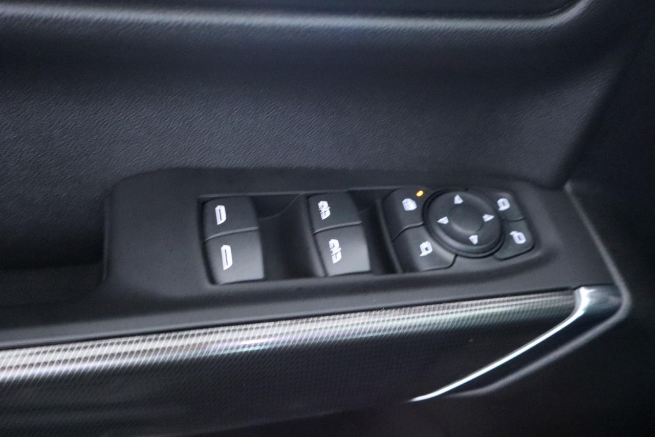 GMC Sierra 1500 4WD Crew Cab 147" AT4 2021