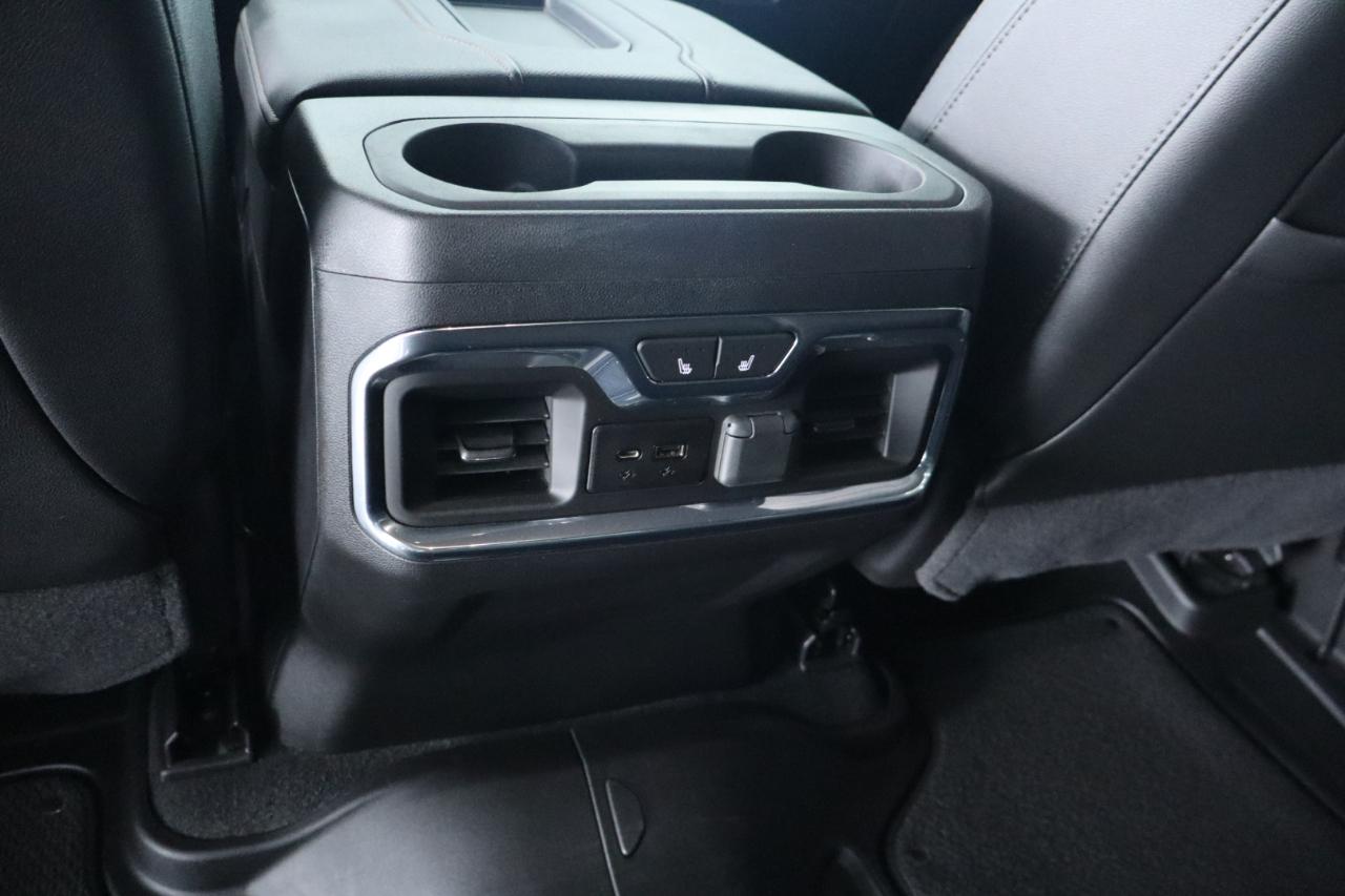 GMC Sierra 1500 4WD Crew Cab 147" AT4 2021