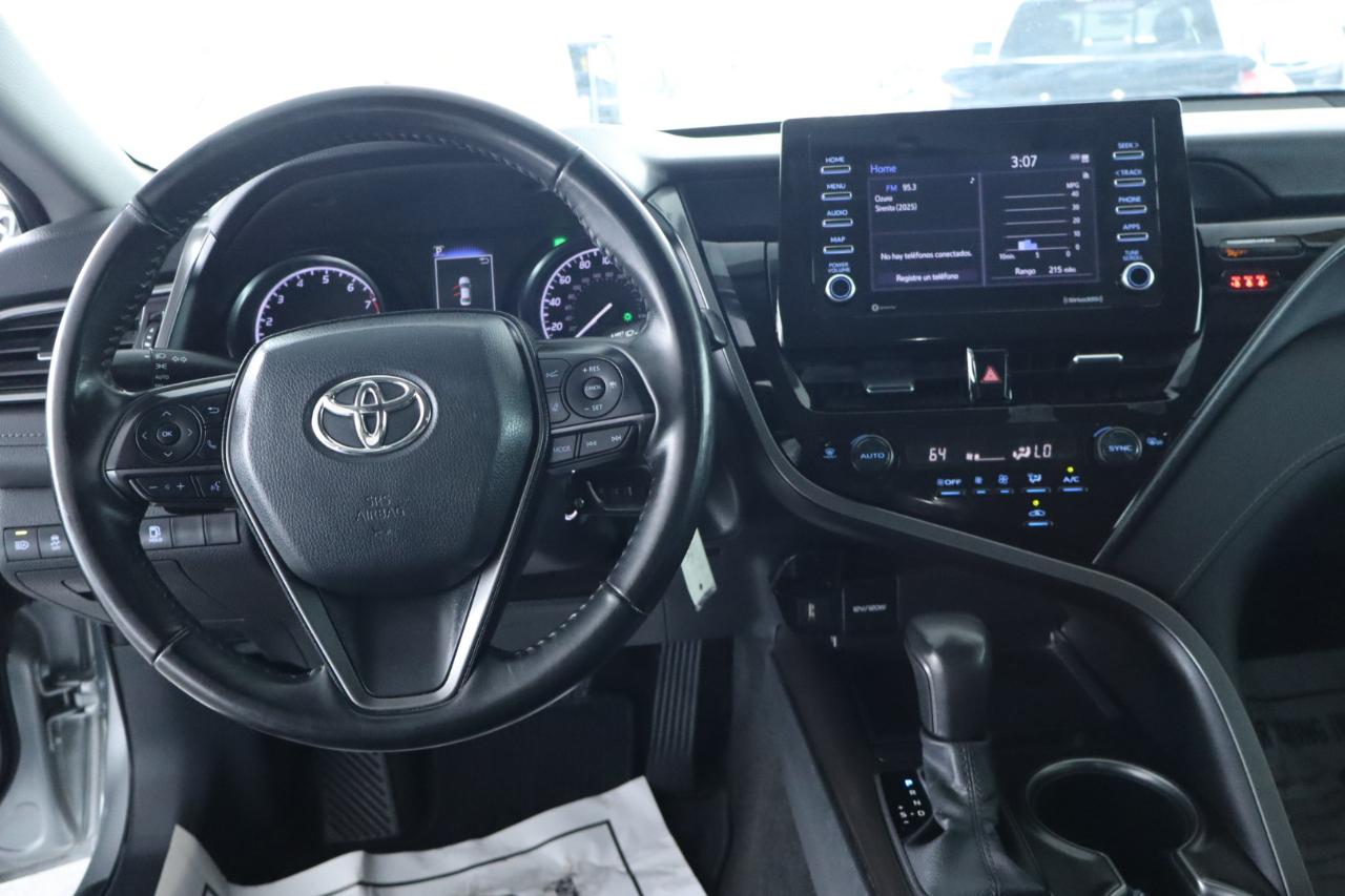 Toyota Camry Hybrid SE Nightshade CVT (Natl) 2023