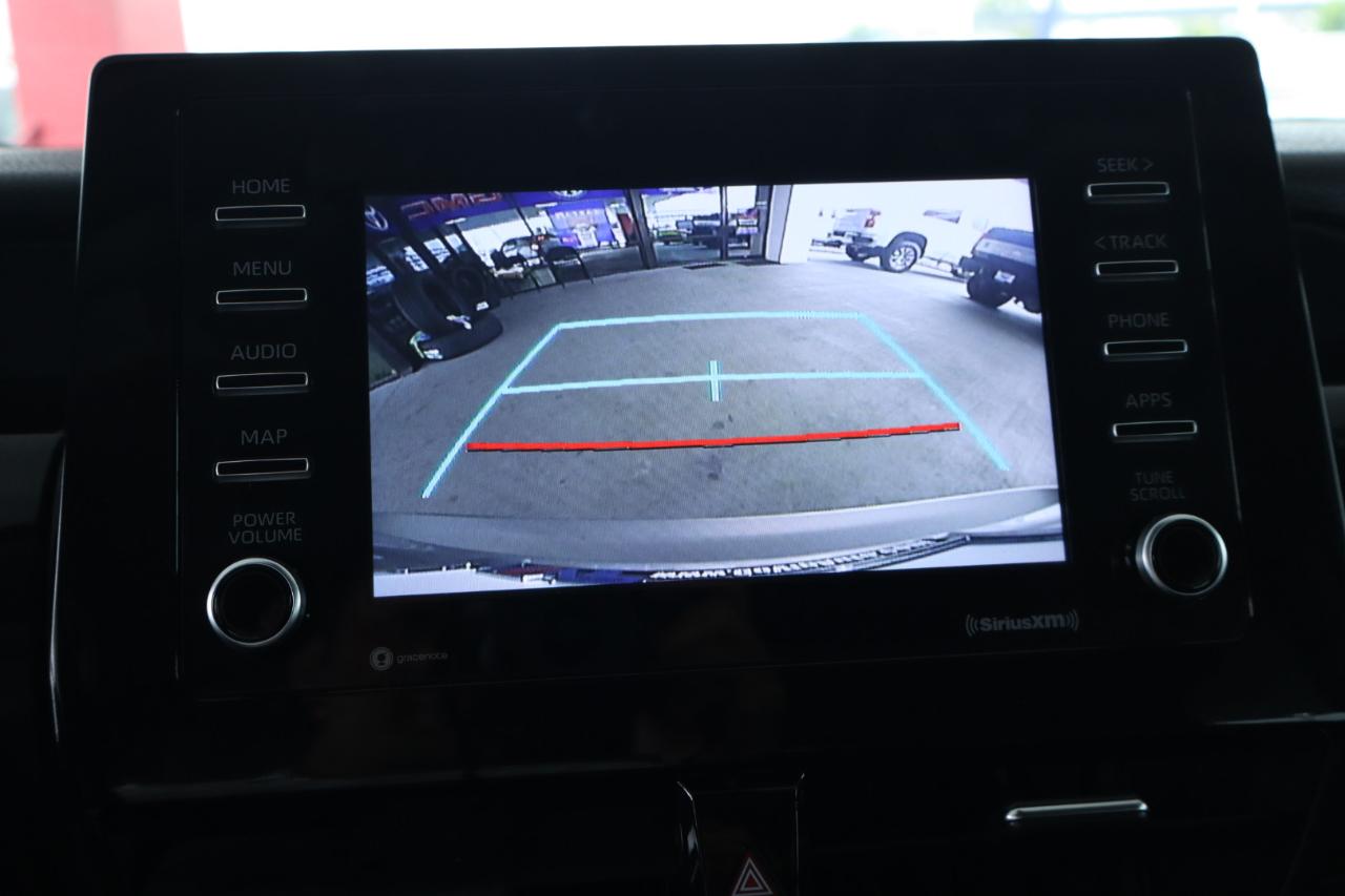 Toyota Camry Hybrid SE Nightshade CVT (Natl) 2023