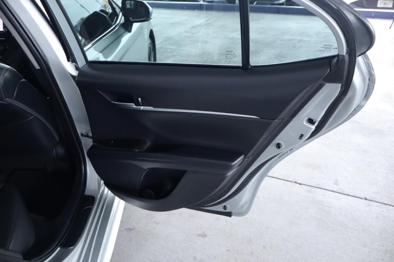 Toyota Camry Hybrid SE Nightshade CVT (Natl) 2023