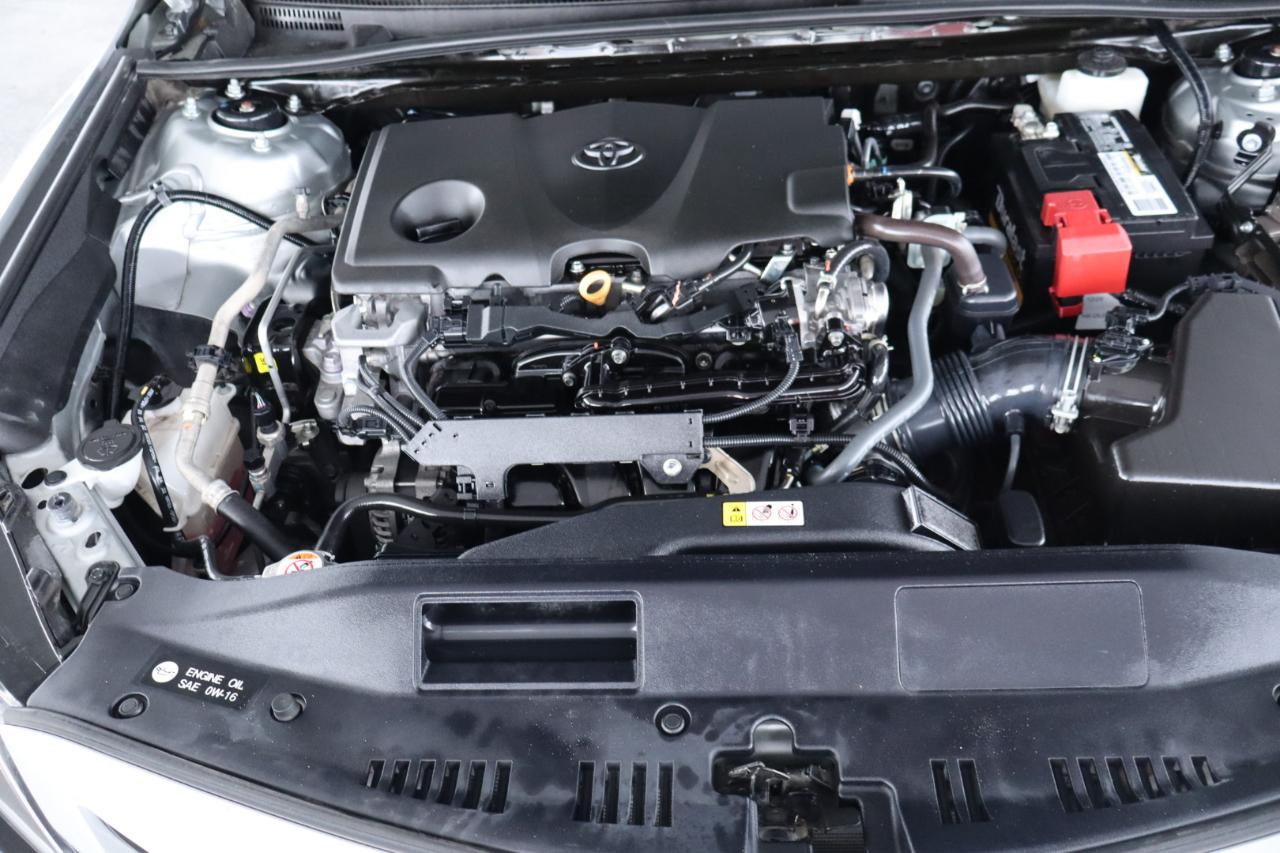 Toyota Camry Hybrid SE Nightshade CVT (Natl) 2023