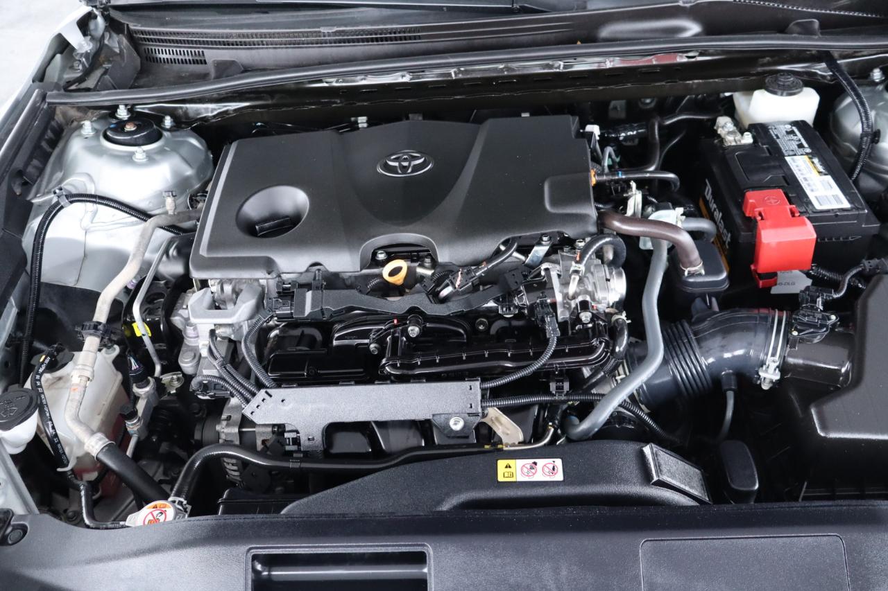 Toyota Camry Hybrid SE Nightshade CVT (Natl) 2023