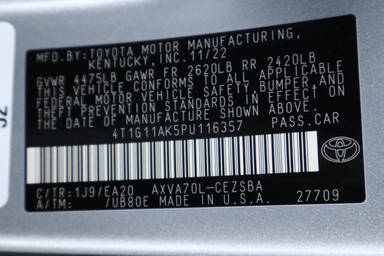 Toyota Camry Hybrid SE Nightshade CVT (Natl) 2023