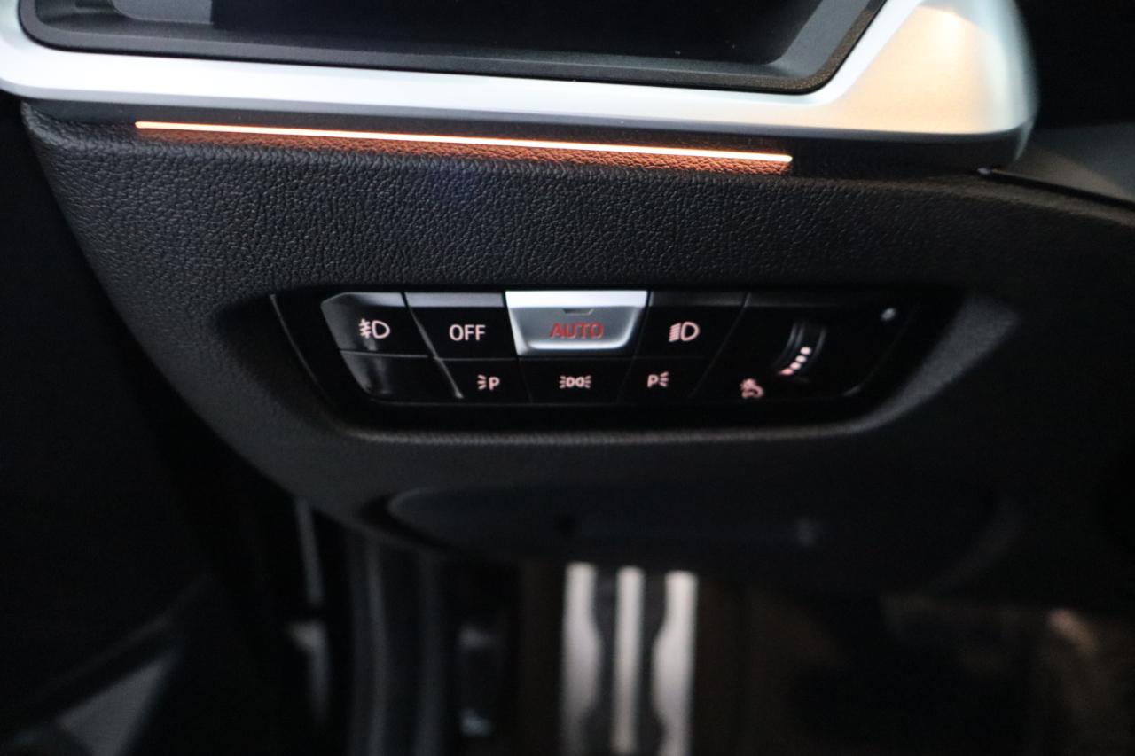 BMW 3 Series 330i Sedan North America 2020