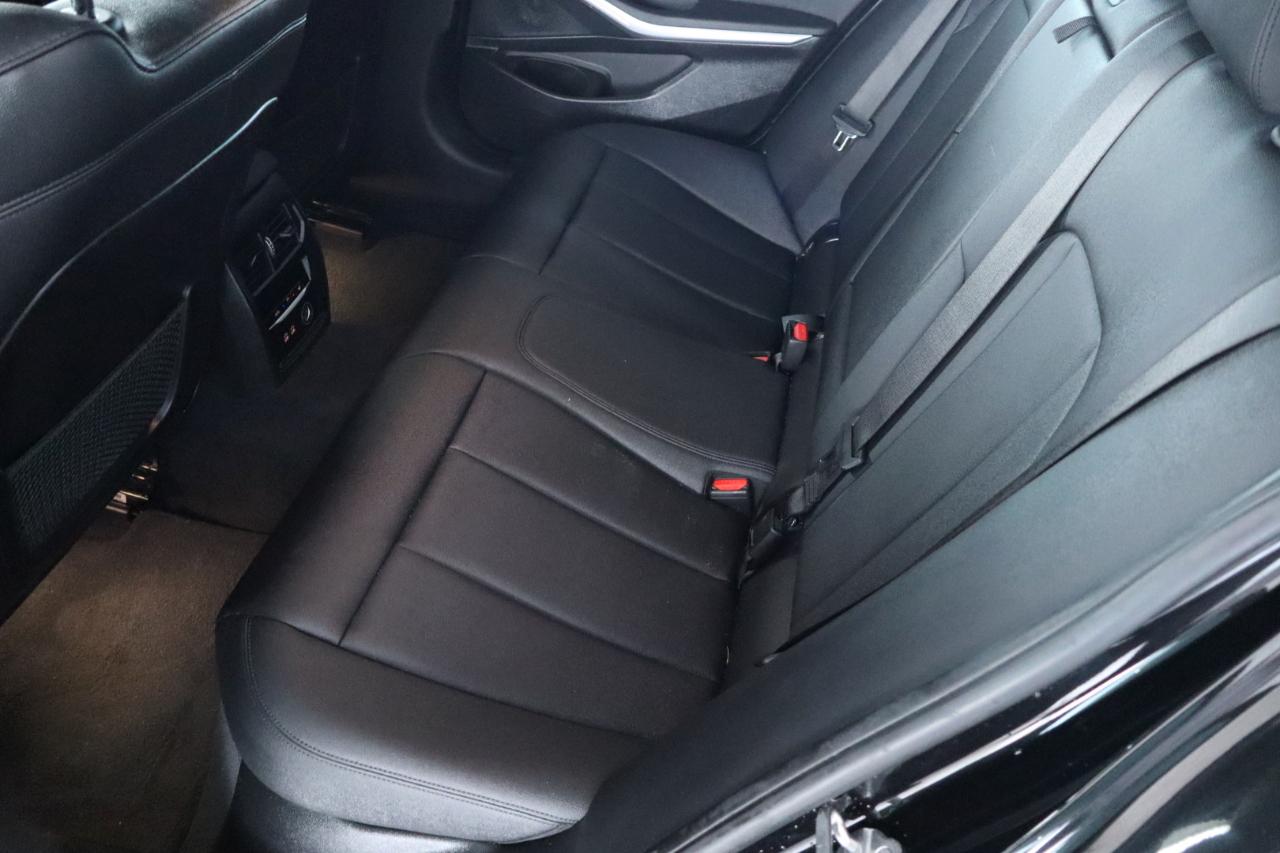 BMW 3 Series 330i Sedan North America 2020