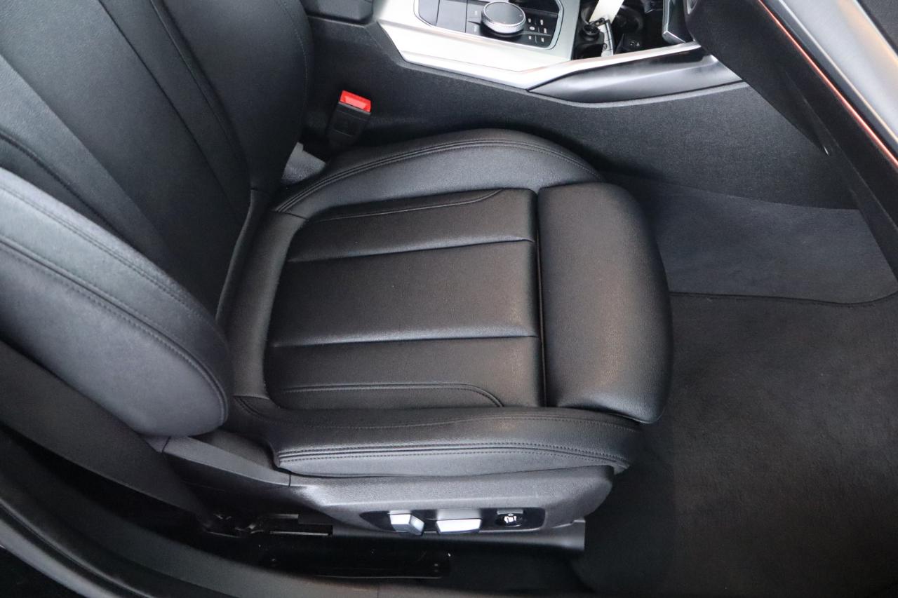 BMW 3 Series 330i Sedan North America 2020