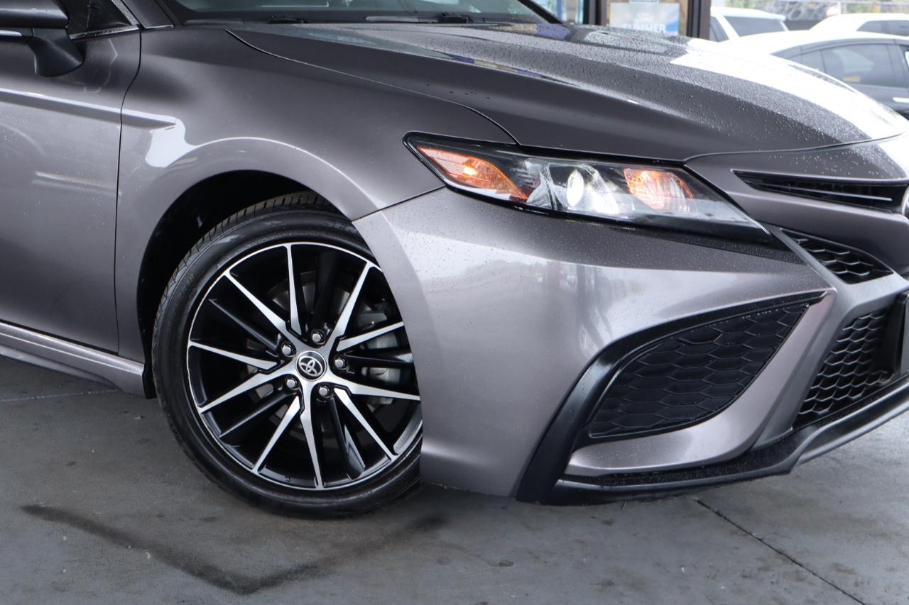 Toyota Camry SE Auto (Natl) 2022