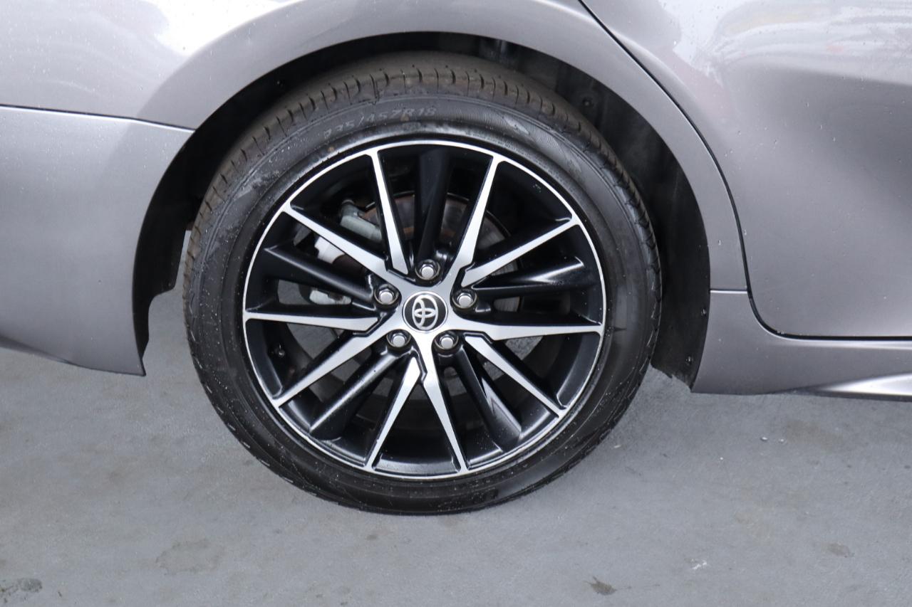 Toyota Camry SE Auto (Natl) 2022