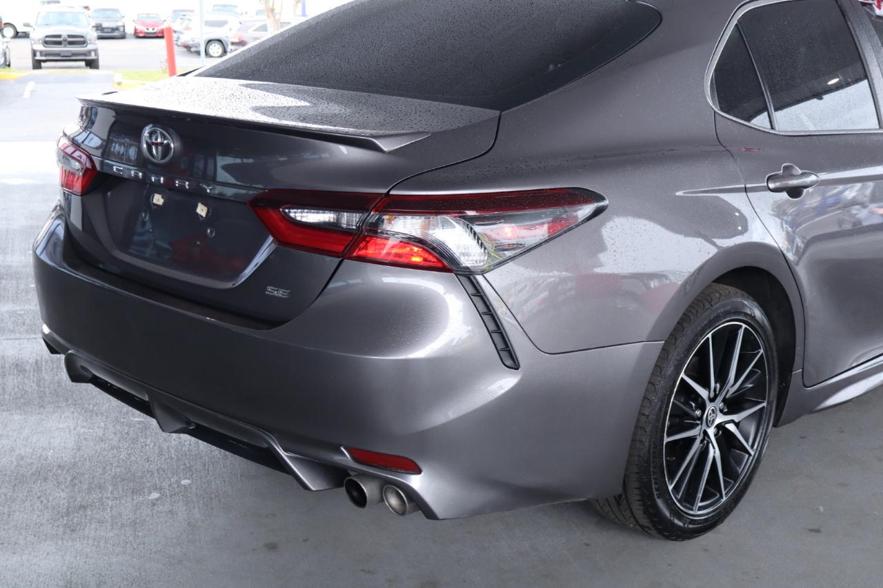 Toyota Camry SE Auto (Natl) 2022