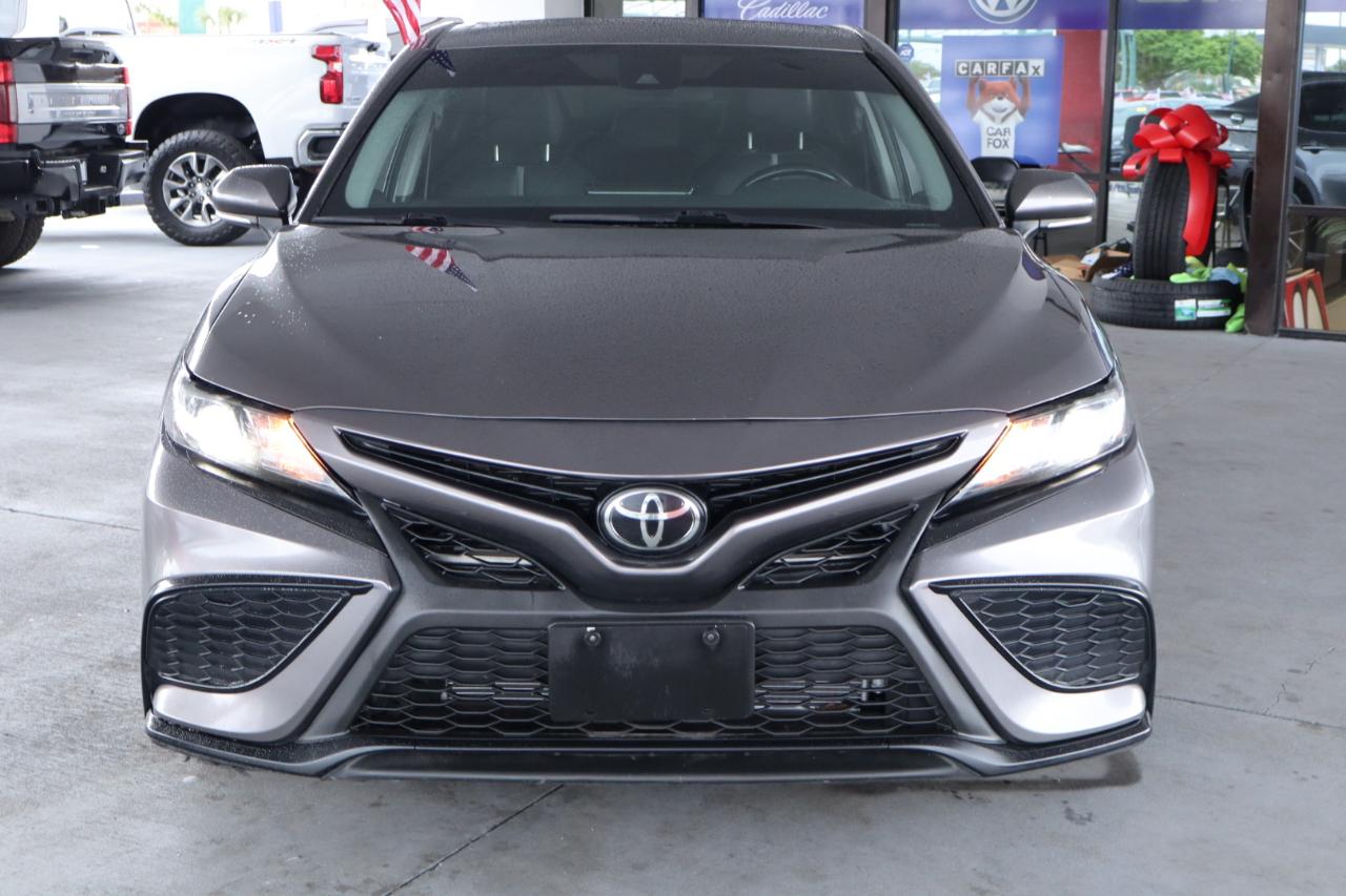 Toyota Camry SE Auto (Natl) 2022