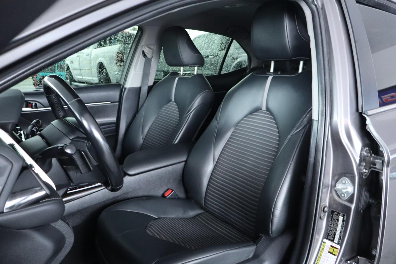 Toyota Camry SE Auto (Natl) 2022