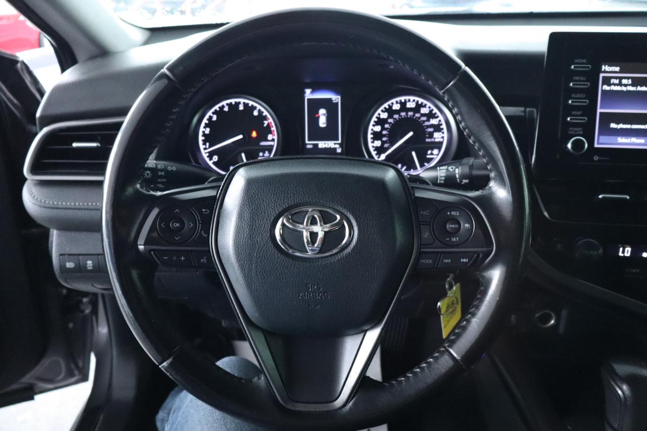 Toyota Camry SE Auto (Natl) 2022