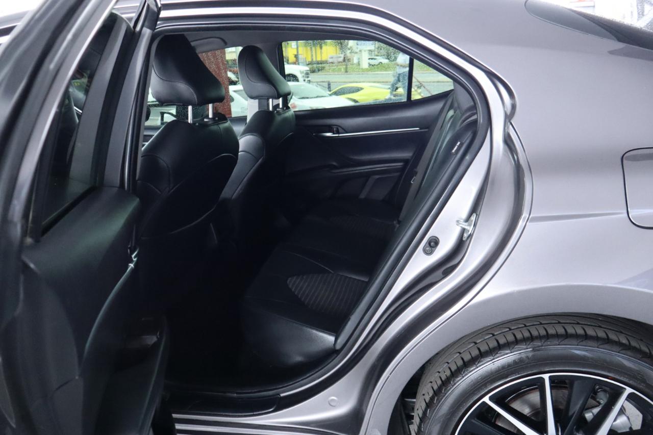 Toyota Camry SE Auto (Natl) 2022