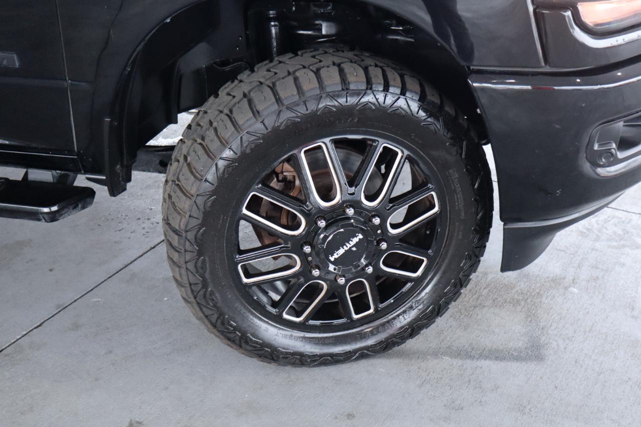 RAM 3500 Big Horn 4x4 Crew Cab 8' Box 2020