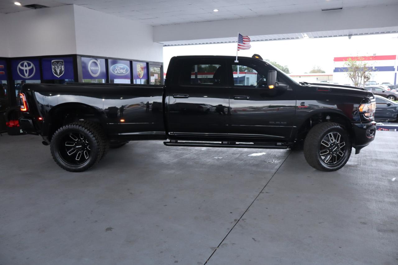 RAM 3500 Big Horn 4x4 Crew Cab 8' Box 2020