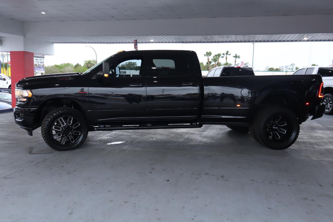 RAM 3500 Big Horn 4x4 Crew Cab 8' Box 2020