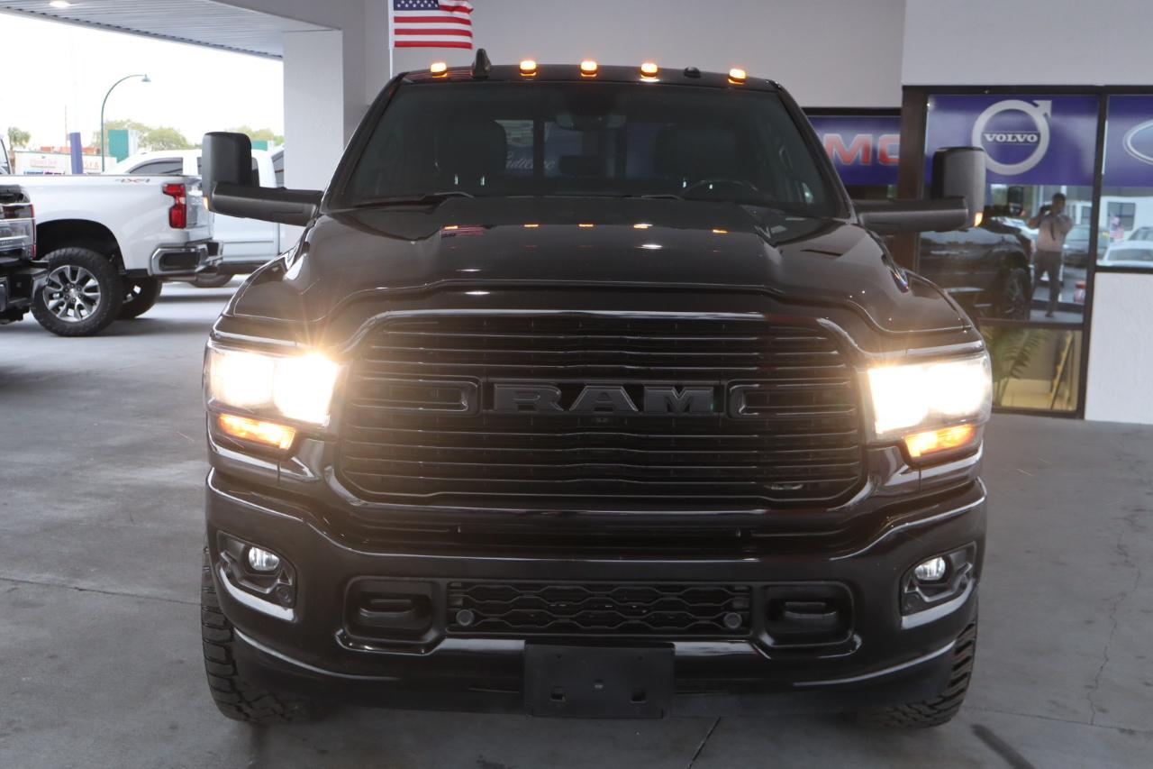 RAM 3500 Big Horn 4x4 Crew Cab 8' Box 2020