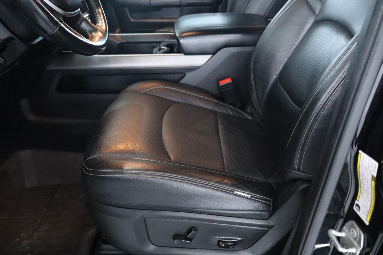 RAM 3500 Big Horn 4x4 Crew Cab 8' Box 2020