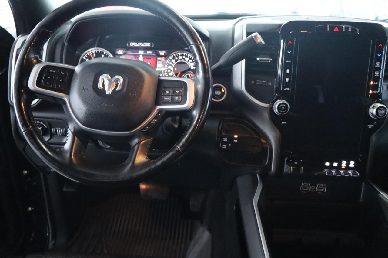 RAM 3500 Big Horn 4x4 Crew Cab 8' Box 2020