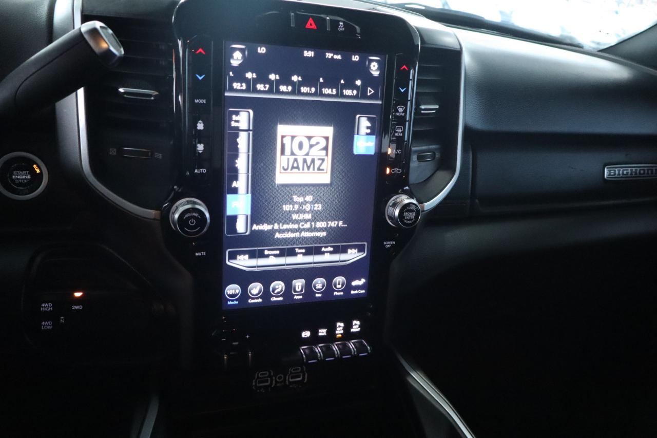 RAM 3500 Big Horn 4x4 Crew Cab 8' Box 2020