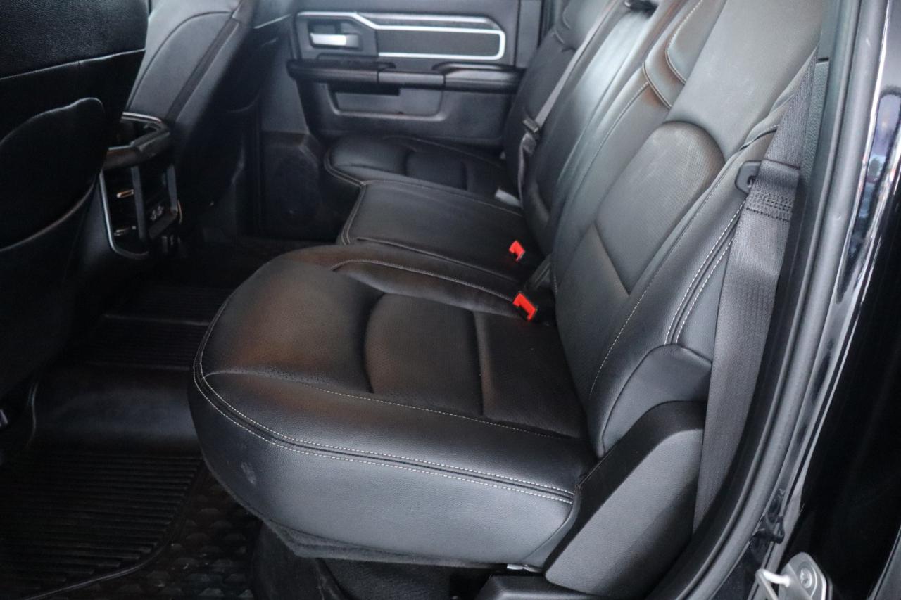 RAM 3500 Big Horn 4x4 Crew Cab 8' Box 2020