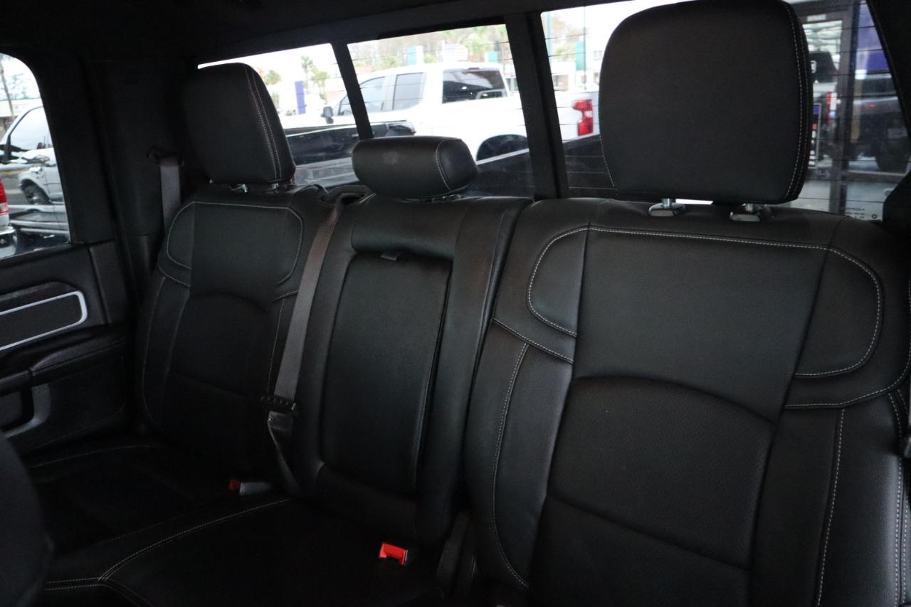 RAM 3500 Big Horn 4x4 Crew Cab 8' Box 2020