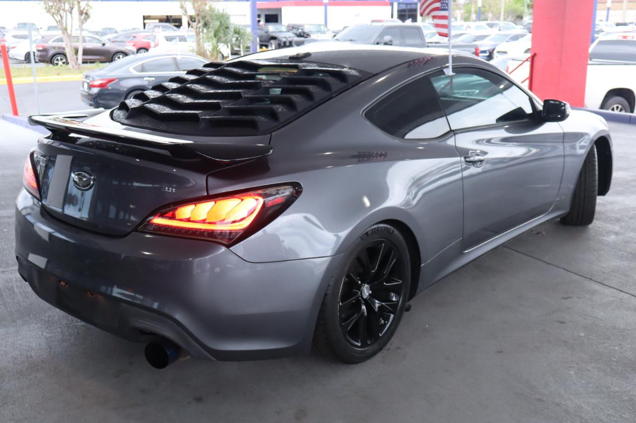Hyundai Genesis Coupe 2dr 3.8L Auto Base w/Black Seats 2016