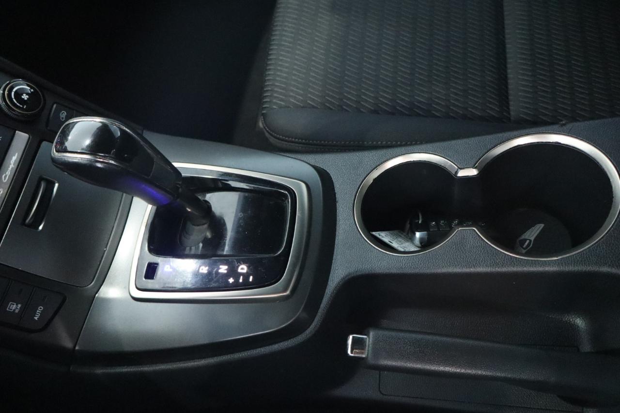 Hyundai Genesis Coupe 2dr 3.8L Auto Base w/Black Seats 2016