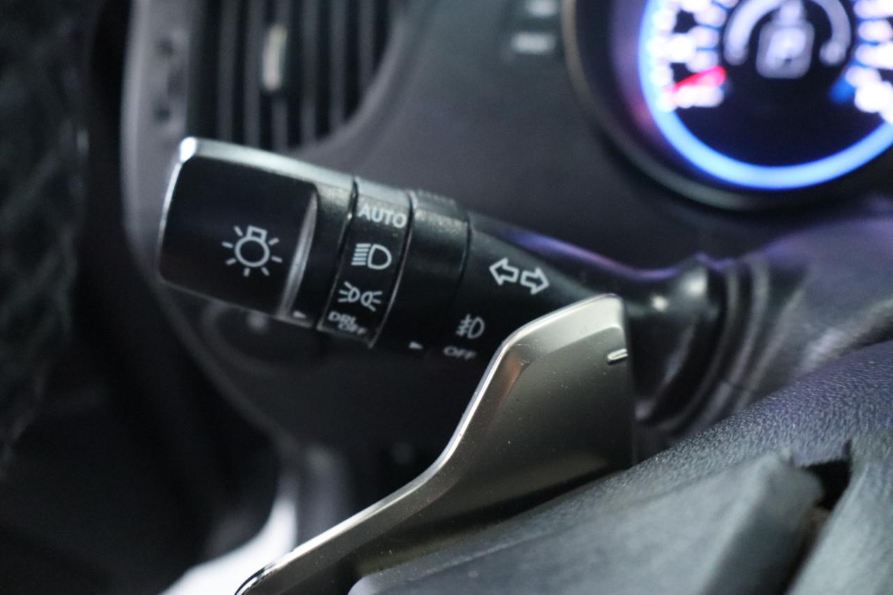 Hyundai Genesis Coupe 2dr 3.8L Auto Base w/Black Seats 2016