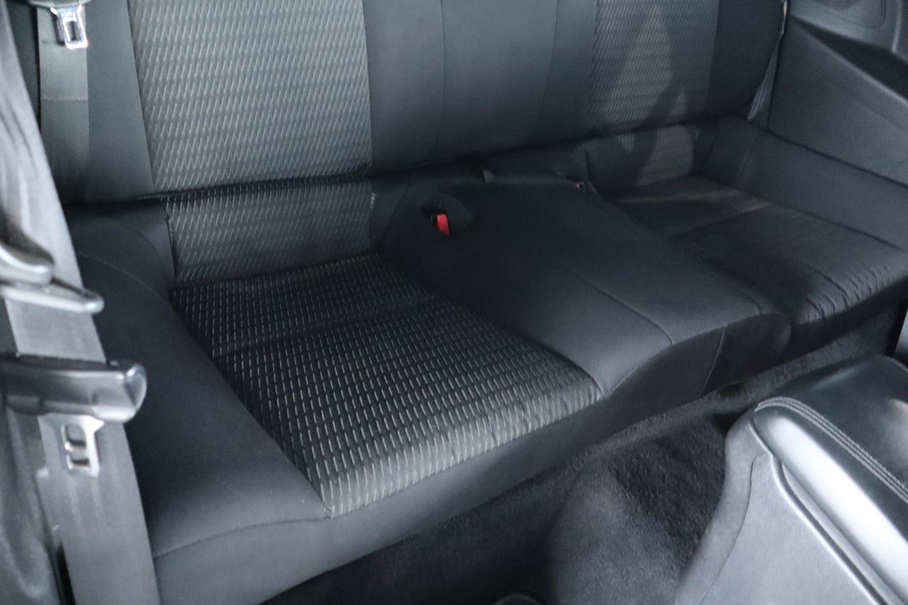 Hyundai Genesis Coupe 2dr 3.8L Auto Base w/Black Seats 2016