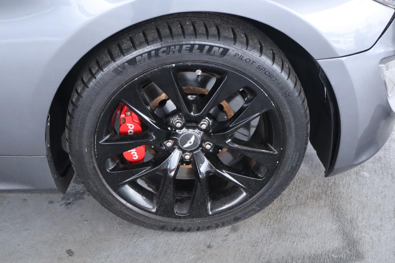 Hyundai Genesis Coupe 2dr 3.8L Auto Base w/Black Seats 2016