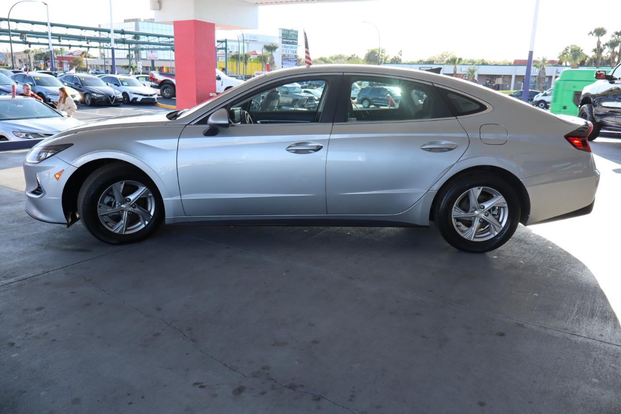 Hyundai Sonata SE 2.5L 2021